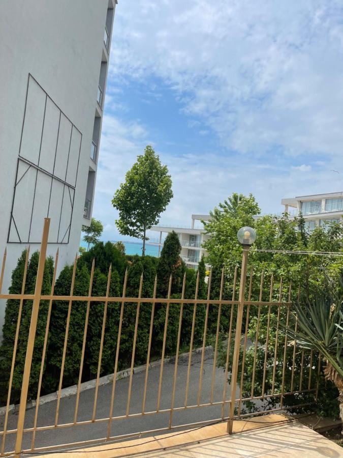 Apartament Le Premiere Randevu Święty Włas Zewnętrze zdjęcie