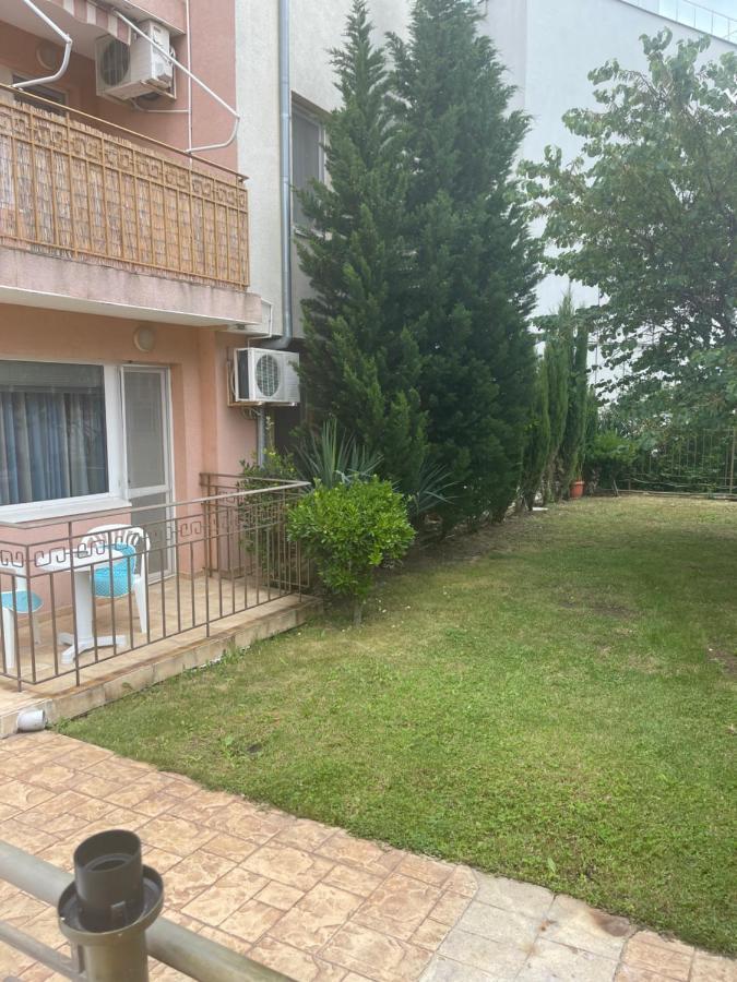 Apartament Le Premiere Randevu Święty Włas Zewnętrze zdjęcie