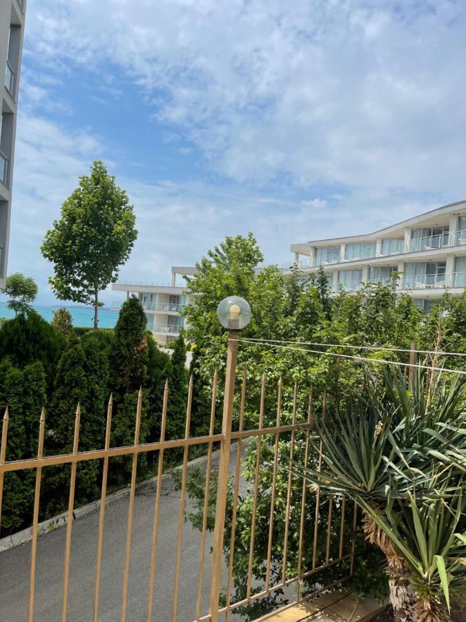 Apartament Le Premiere Randevu Święty Włas Zewnętrze zdjęcie