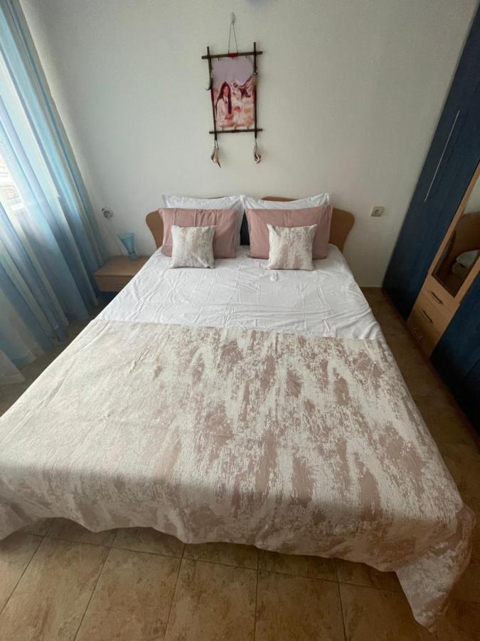 Apartament Le Premiere Randevu Święty Włas Zewnętrze zdjęcie