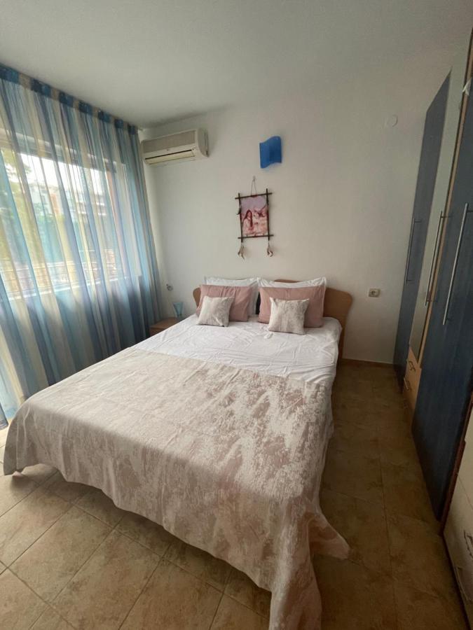 Apartament Le Premiere Randevu Święty Włas Zewnętrze zdjęcie