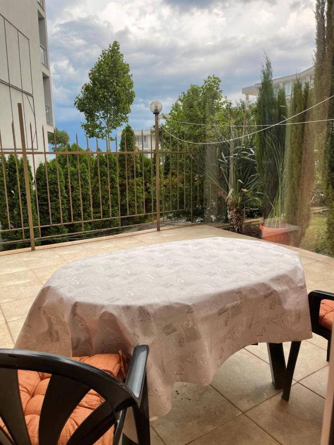 Apartament Le Premiere Randevu Święty Włas Zewnętrze zdjęcie