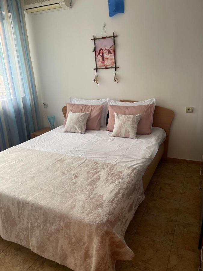 Apartament Le Premiere Randevu Święty Włas Zewnętrze zdjęcie