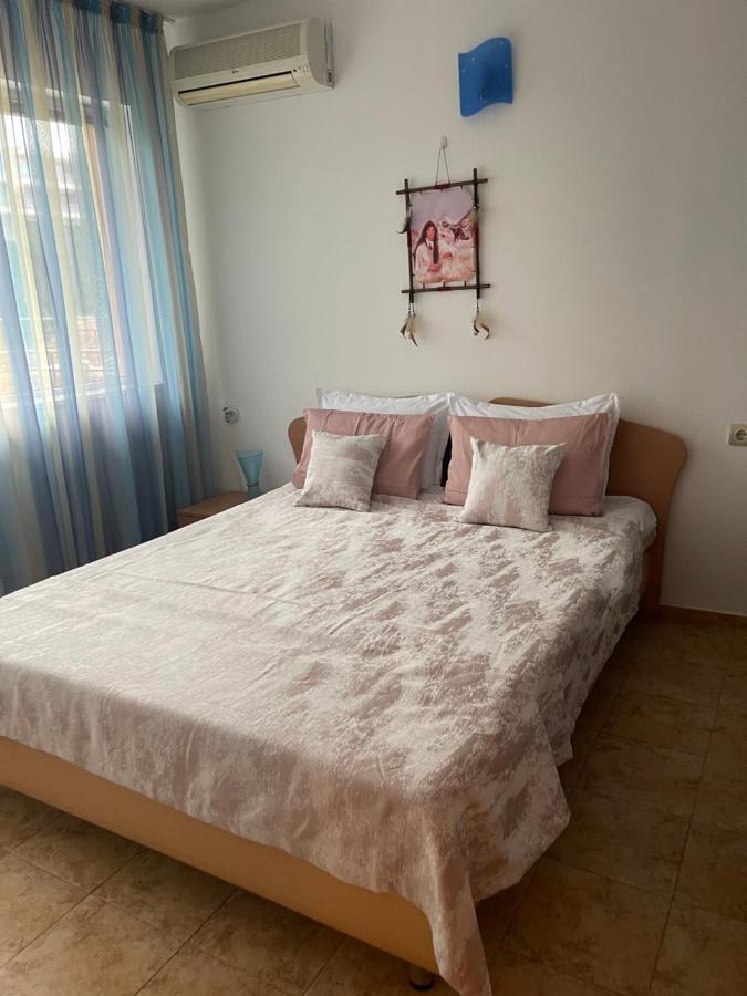 Apartament Le Premiere Randevu Święty Włas Zewnętrze zdjęcie