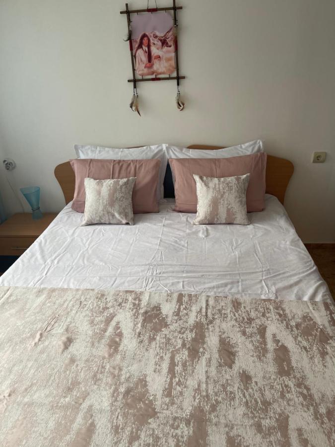 Apartament Le Premiere Randevu Święty Włas Zewnętrze zdjęcie